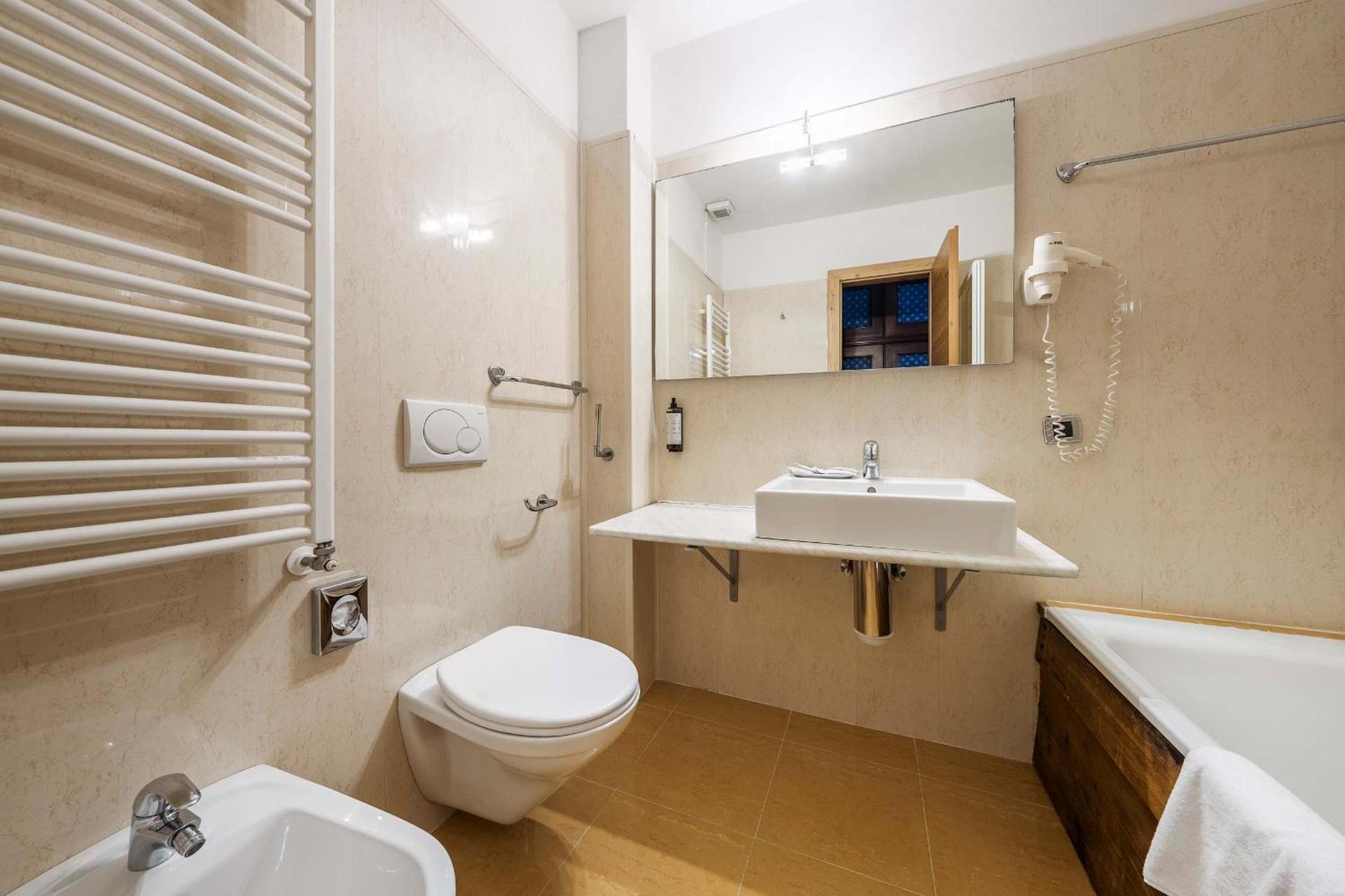 Hotel Olimpia - Photo 48