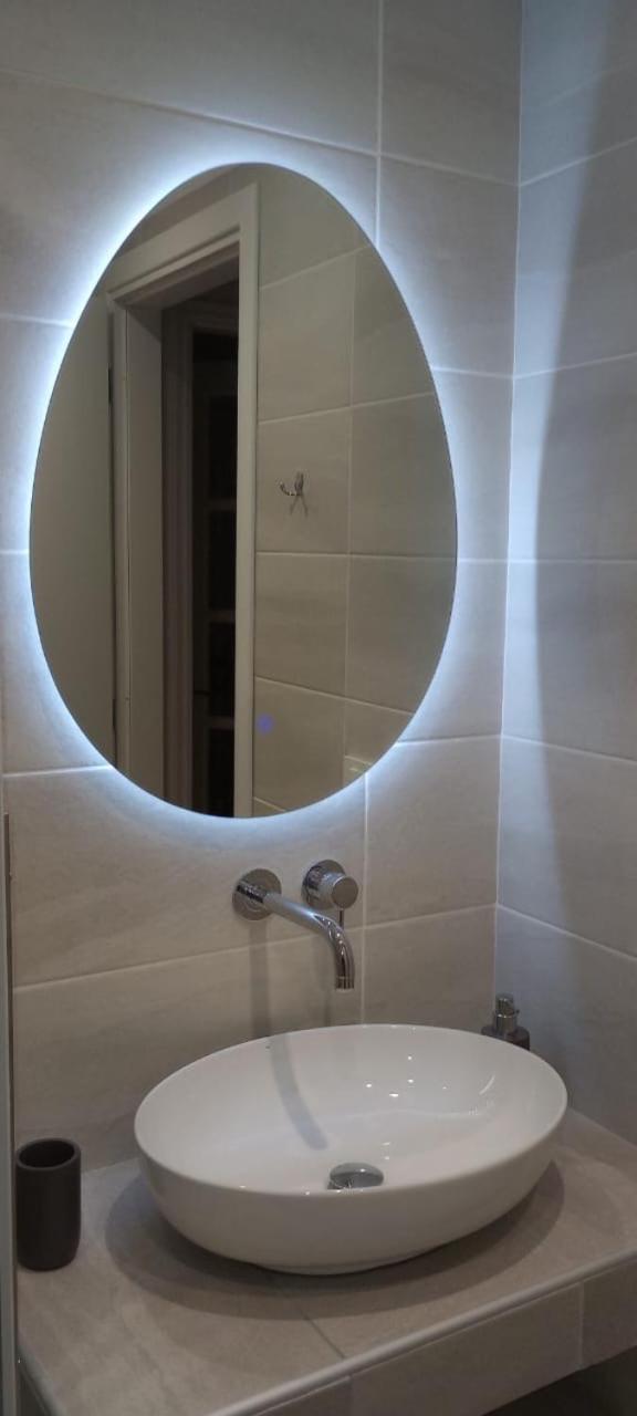 Uncle John's House with View - Photo 20