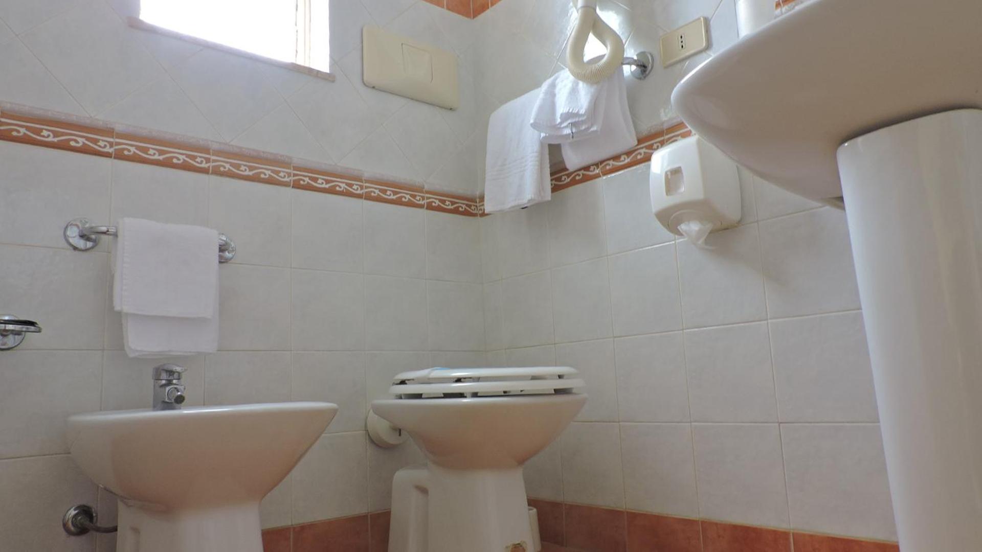 Hotel Elite Palermo Centro - Photo 71