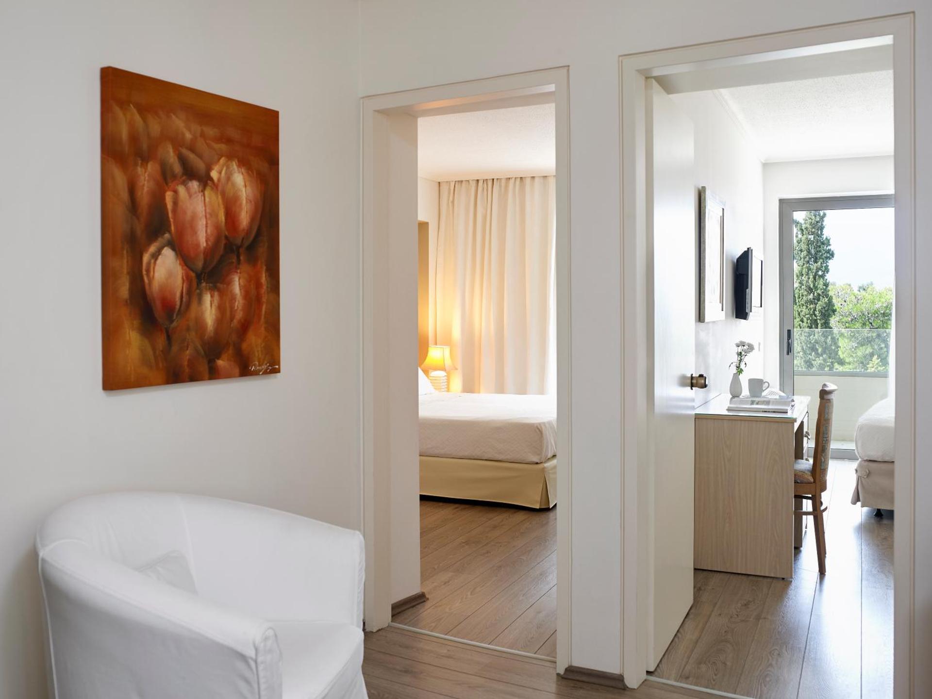 Amarilia Hotel - Photo 22