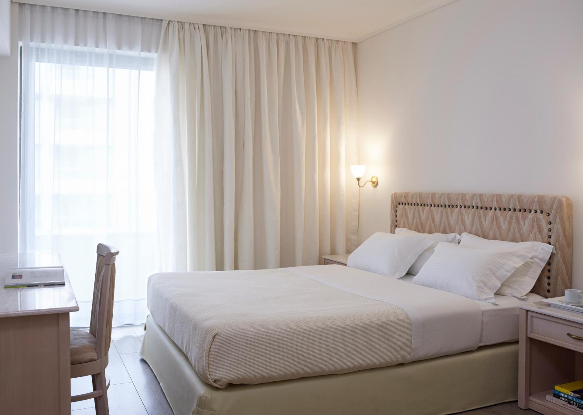 Classic Triple Side Sea View