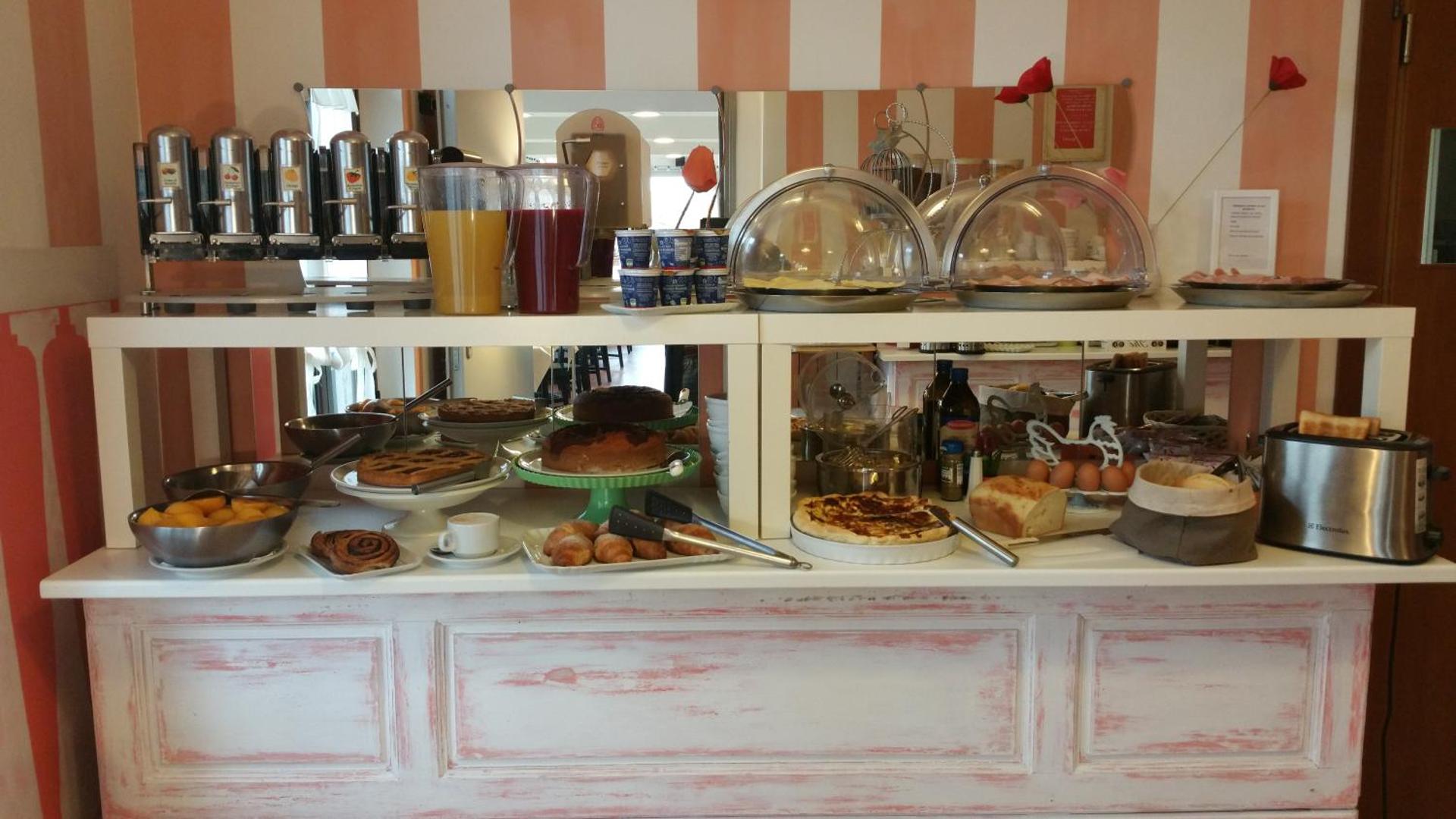 Hotel Panorama - Photo 67