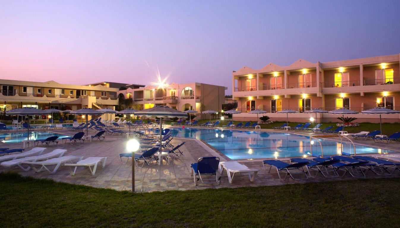 Emerald Hotel - Photo 17