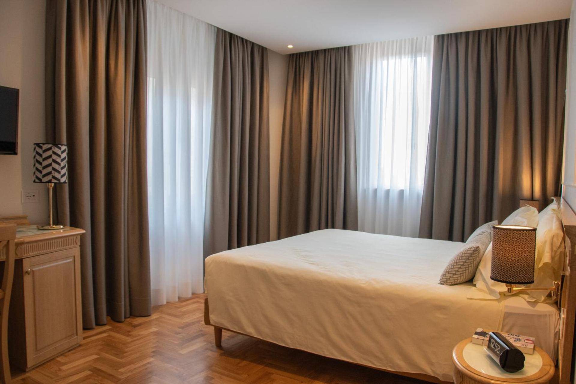 Ambassador Palace Hotel - Photo 57