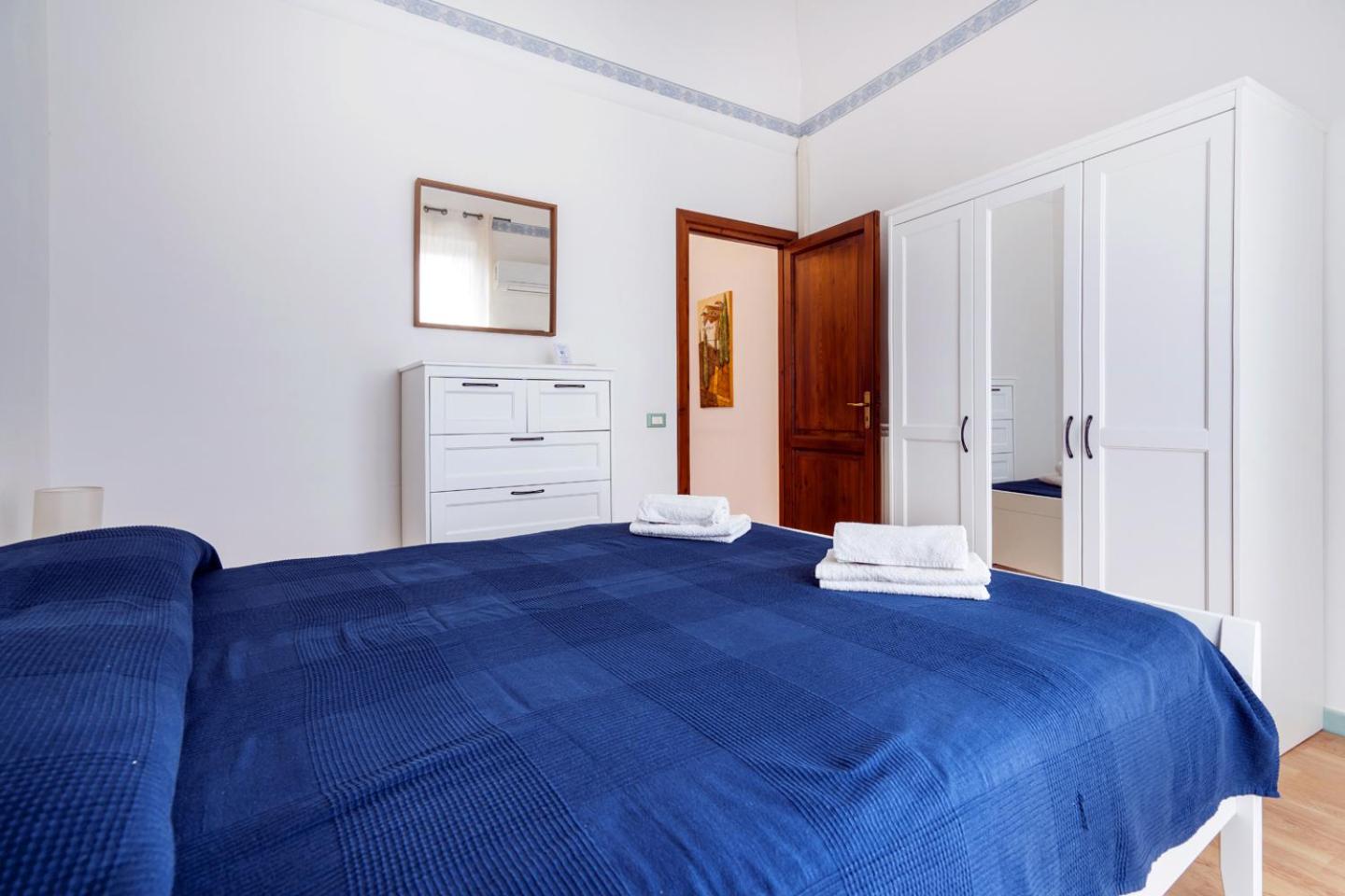 One-Bedroom Deluxe Apartment - Photo 3