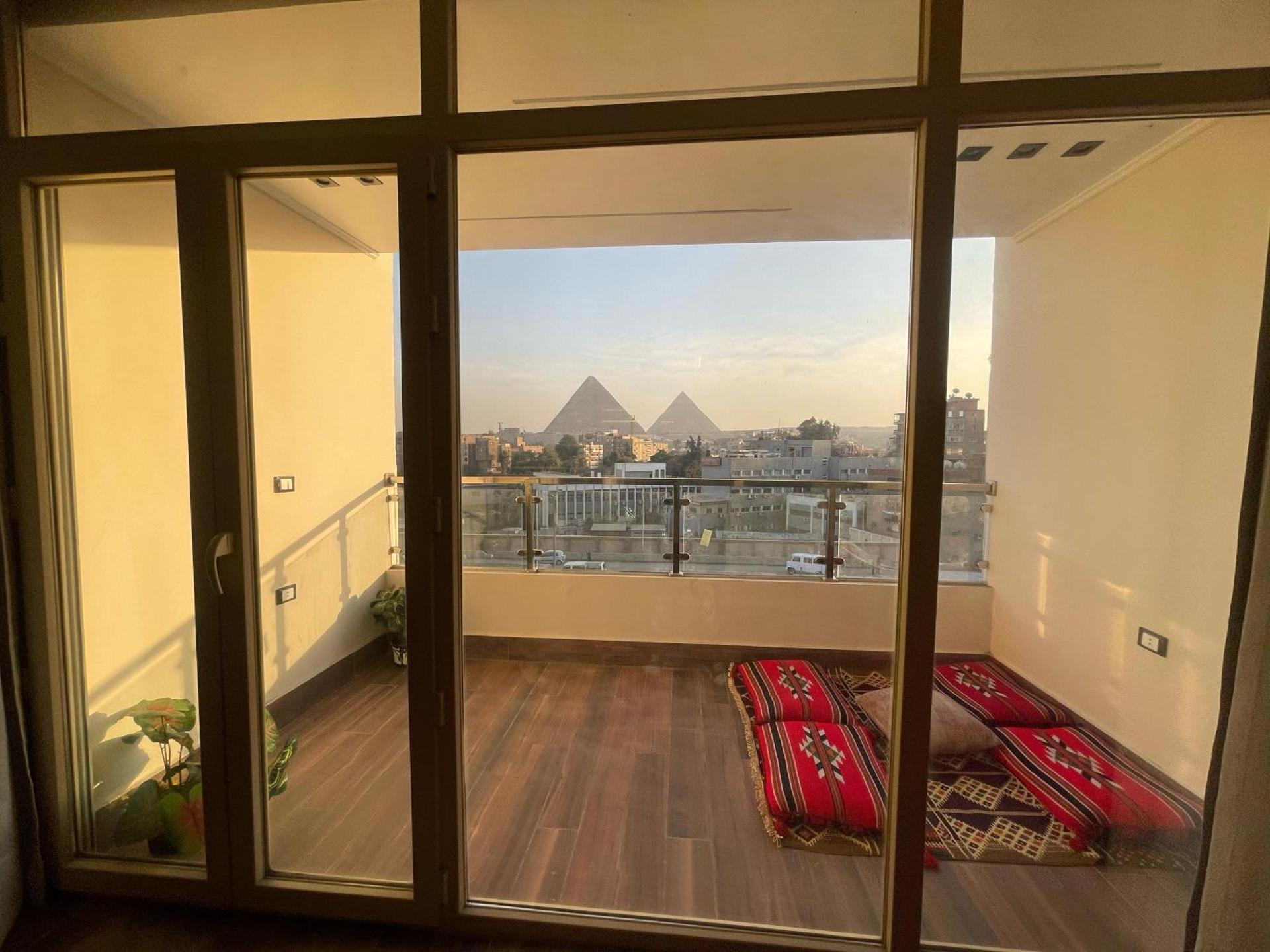 Roone pyramids view inn - Photo 12