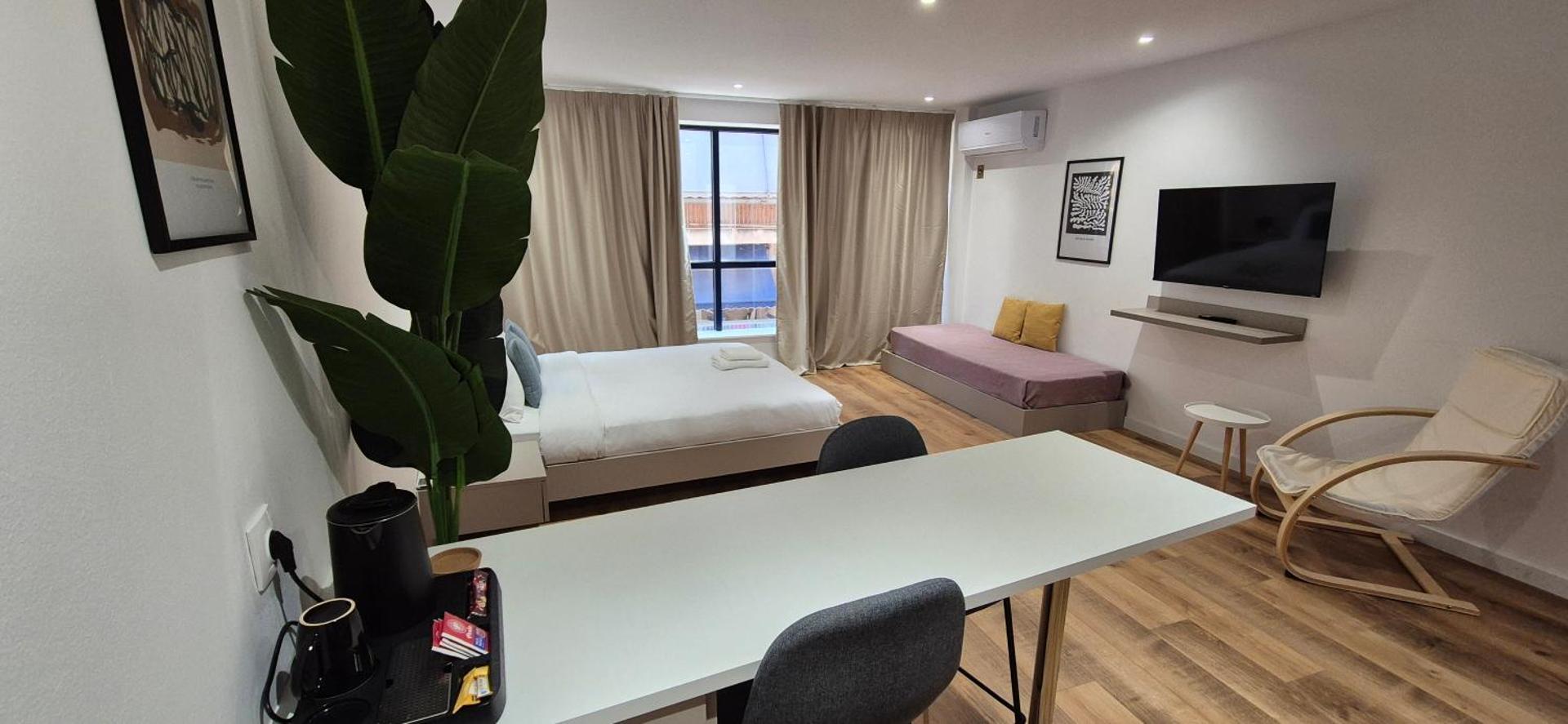 Figleaf Kypseli - Photo 56