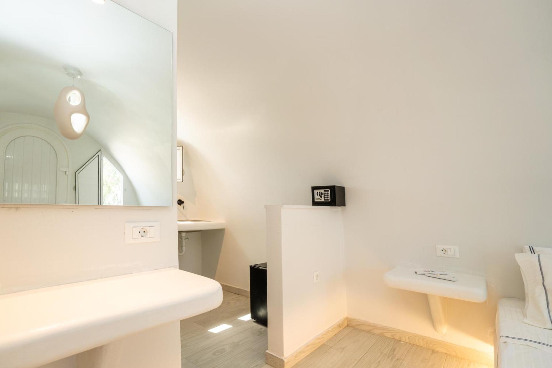 Zen Suites & Spa - Photo 12