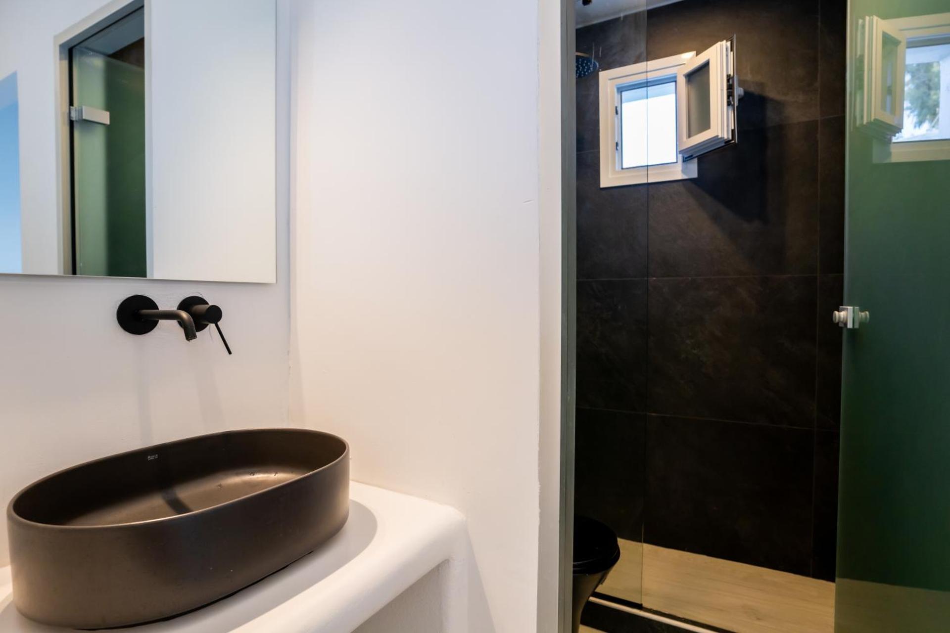 Zen Suites & Spa - Photo 42