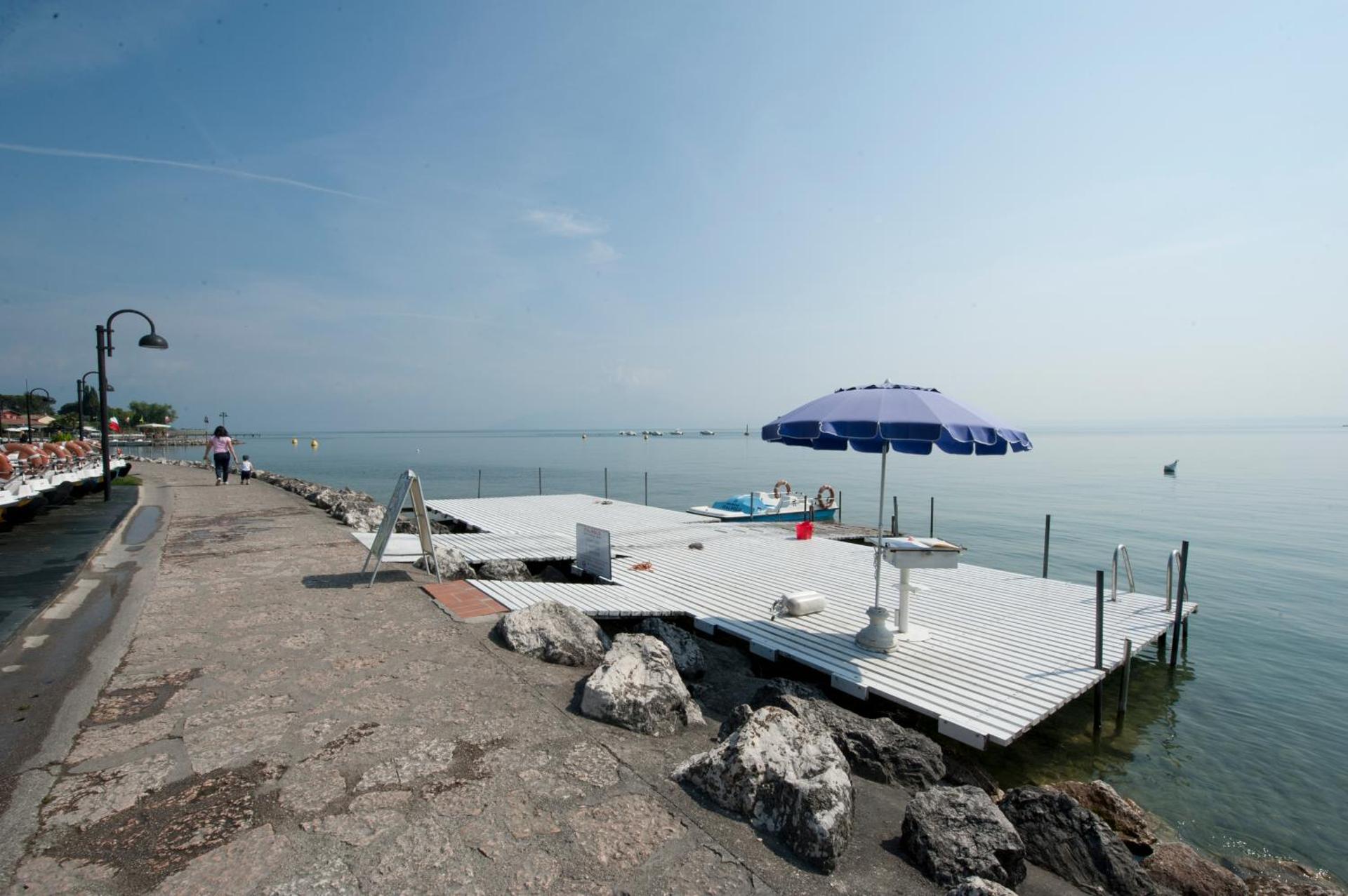 Hotel Villa Rosa - Photo 81