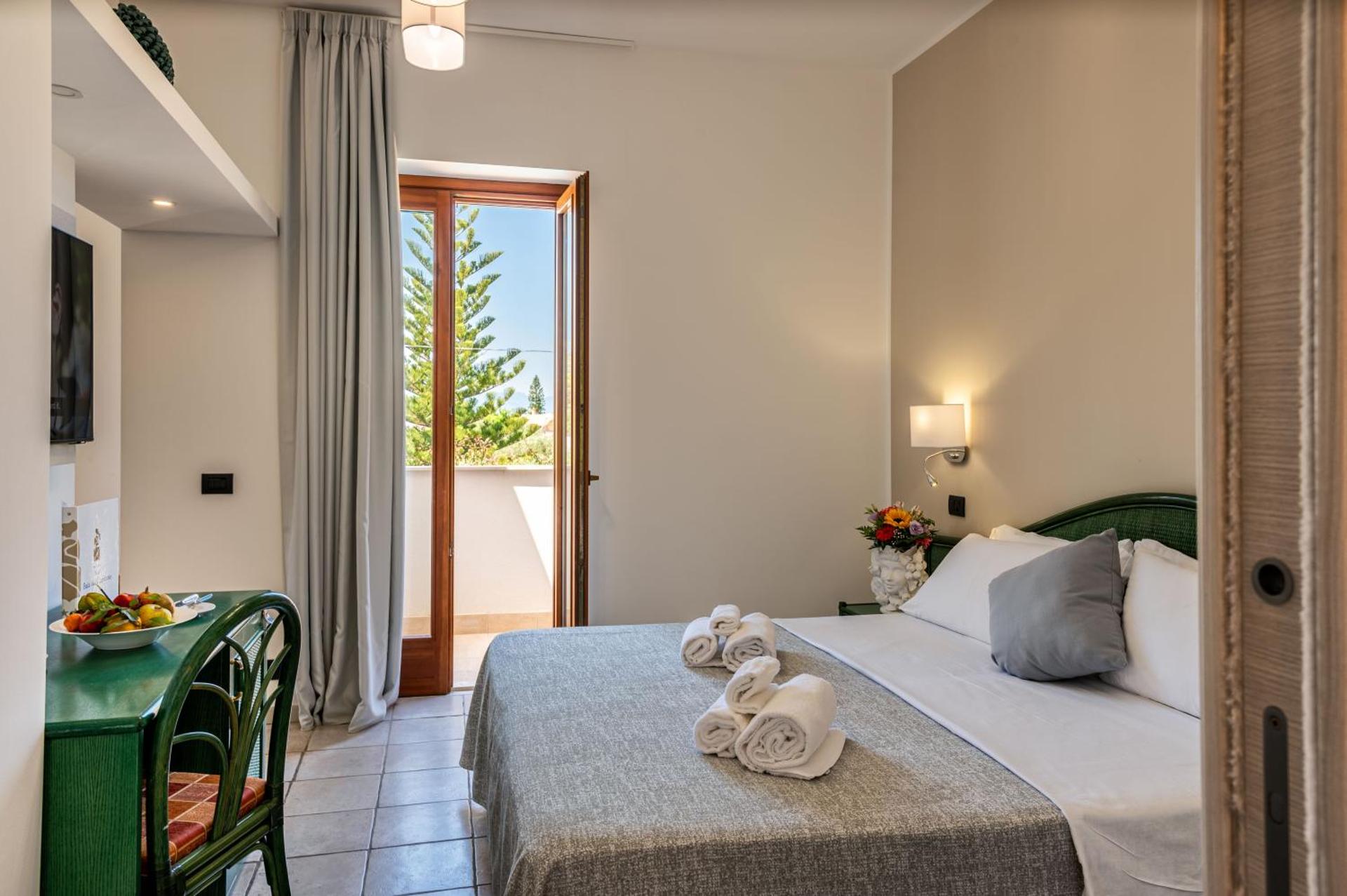 Hotel Baia Del Capitano - Photo 62