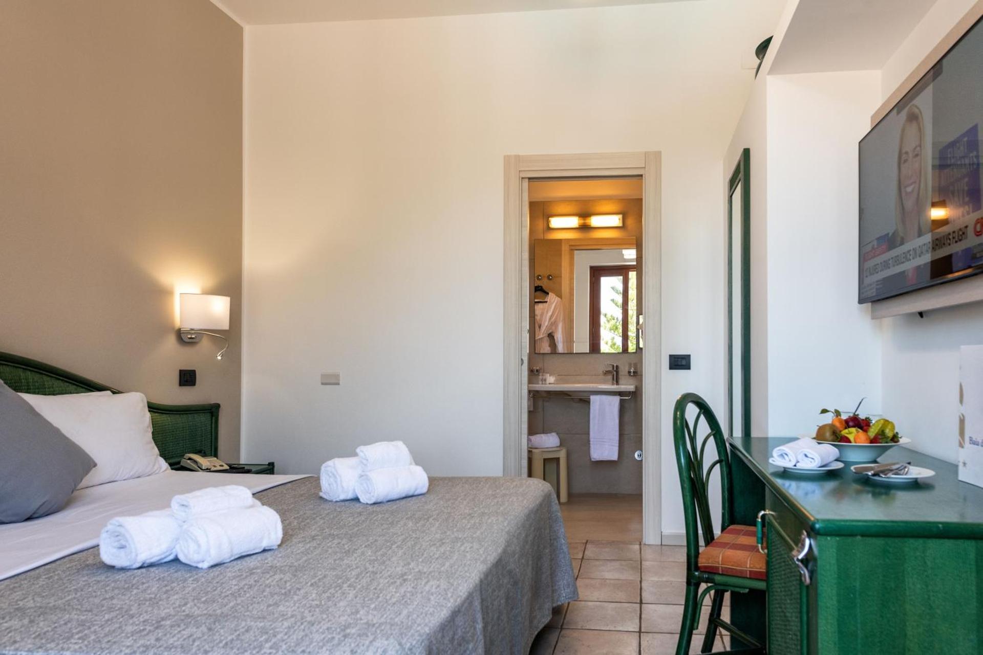 Hotel Baia Del Capitano - Photo 61