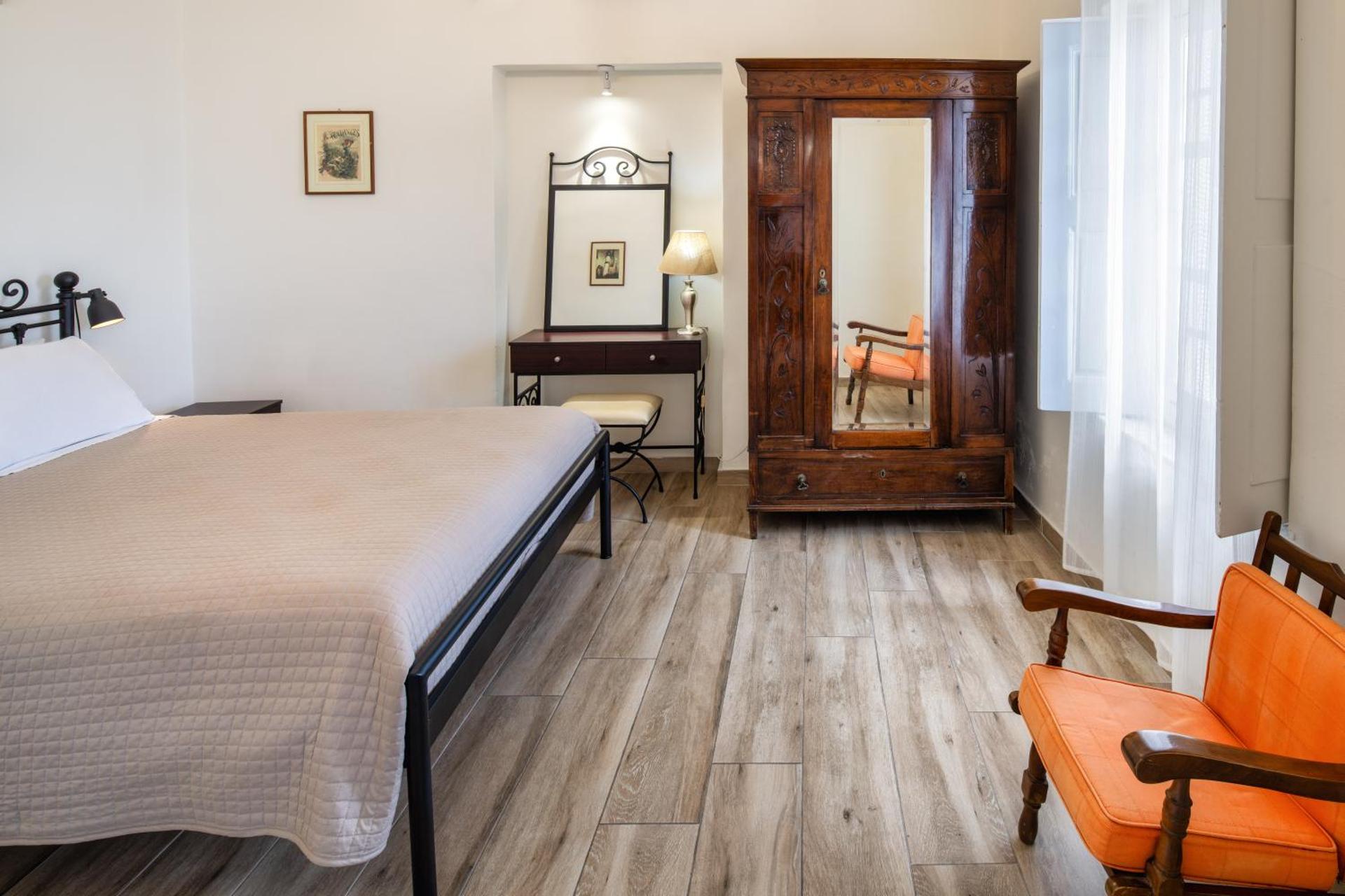 Day One Fira Mansion - Photo 52