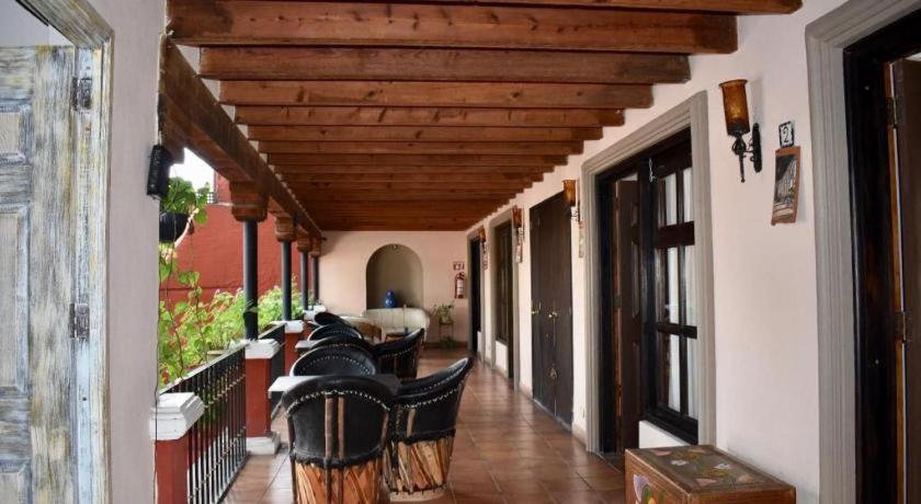 HOTEL ANA CATALINA & SUITES - Photo 5