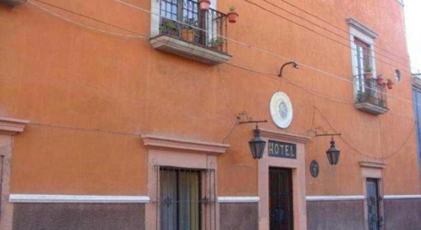 HOTEL ANA CATALINA & SUITES - Photo 12