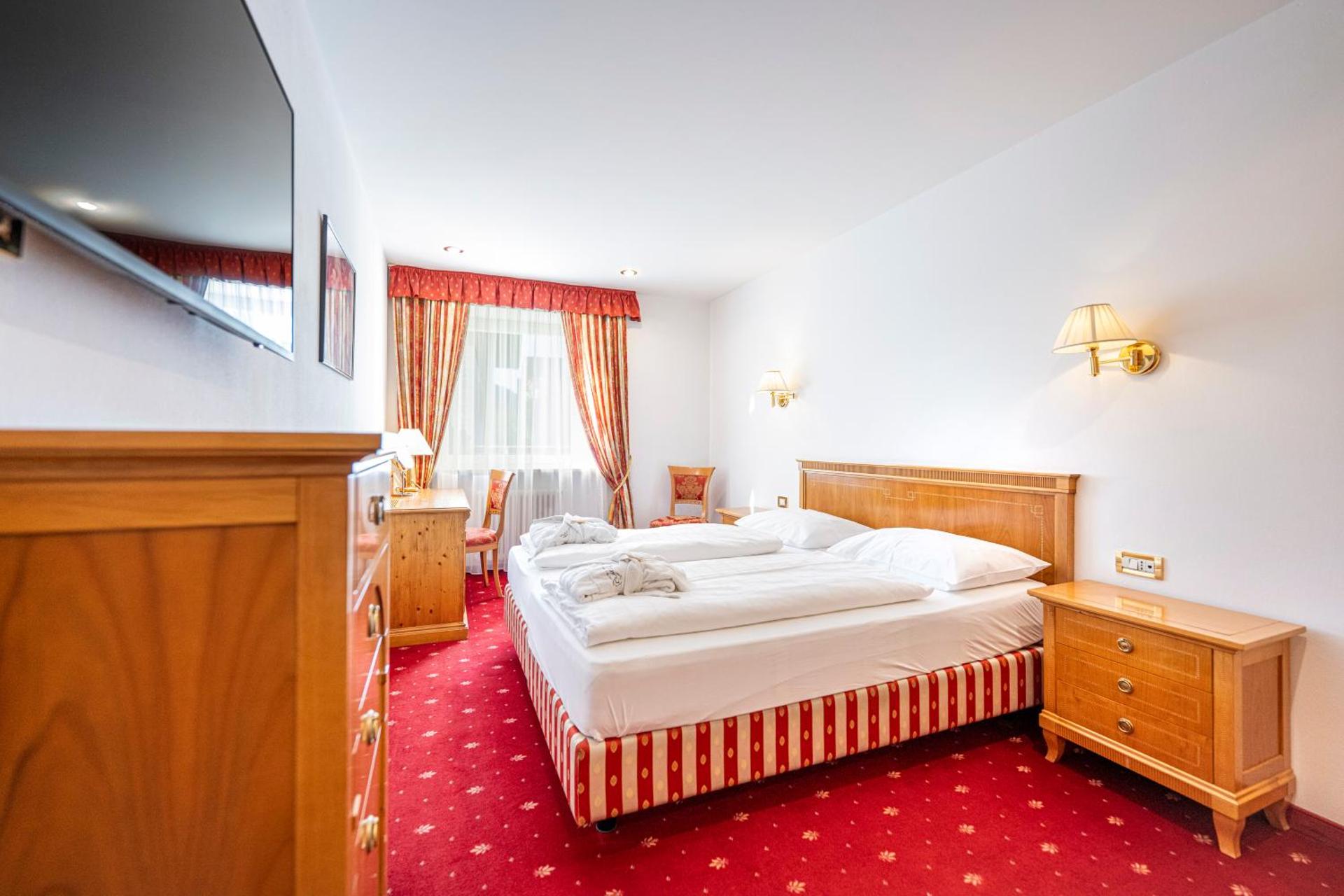 Hotel Touring Dolomites - Photo 63