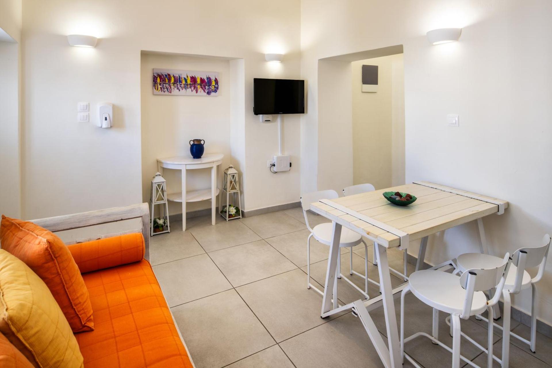 Day One Fira Mansion - Photo 7