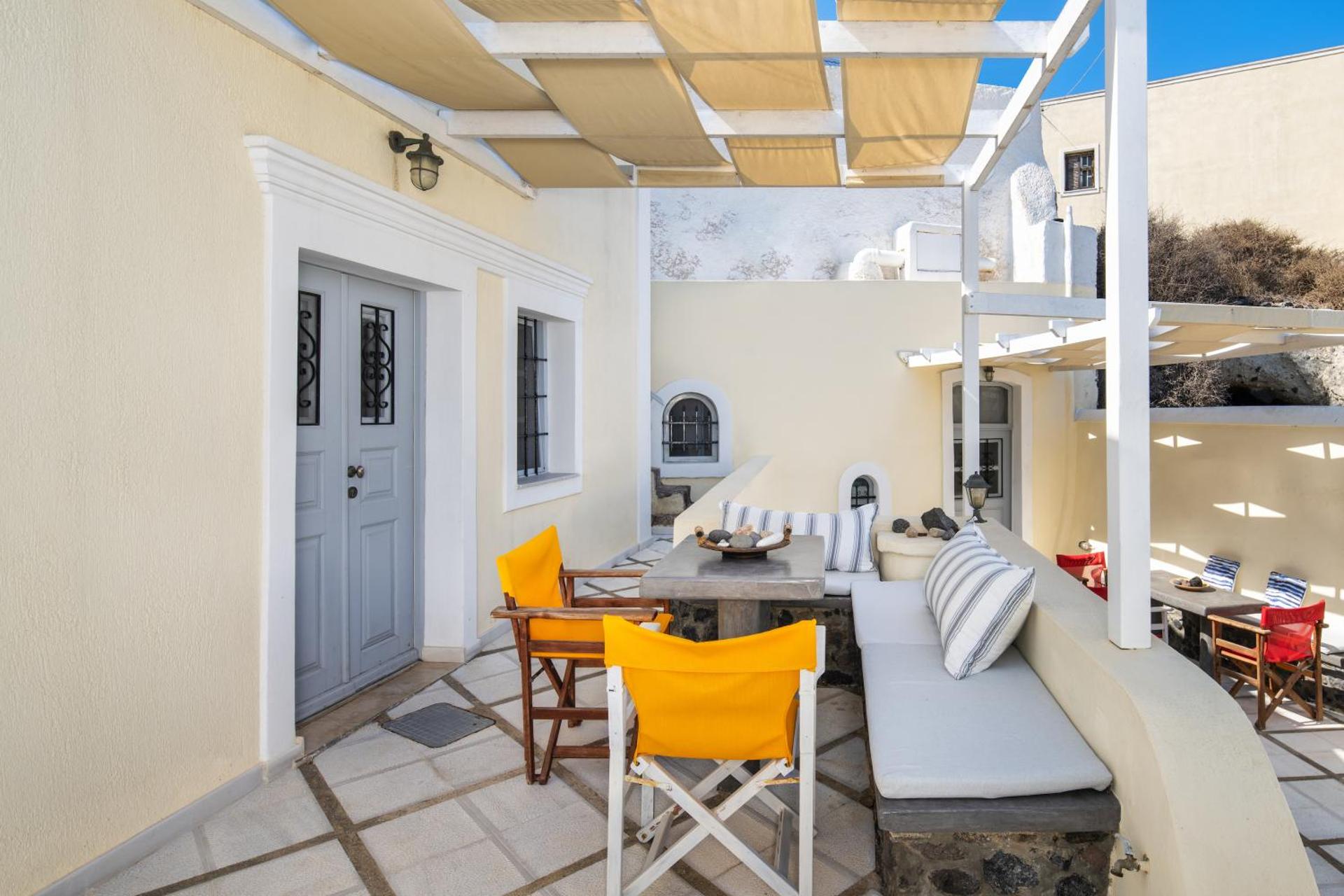 Day One Fira Mansion - Photo 11