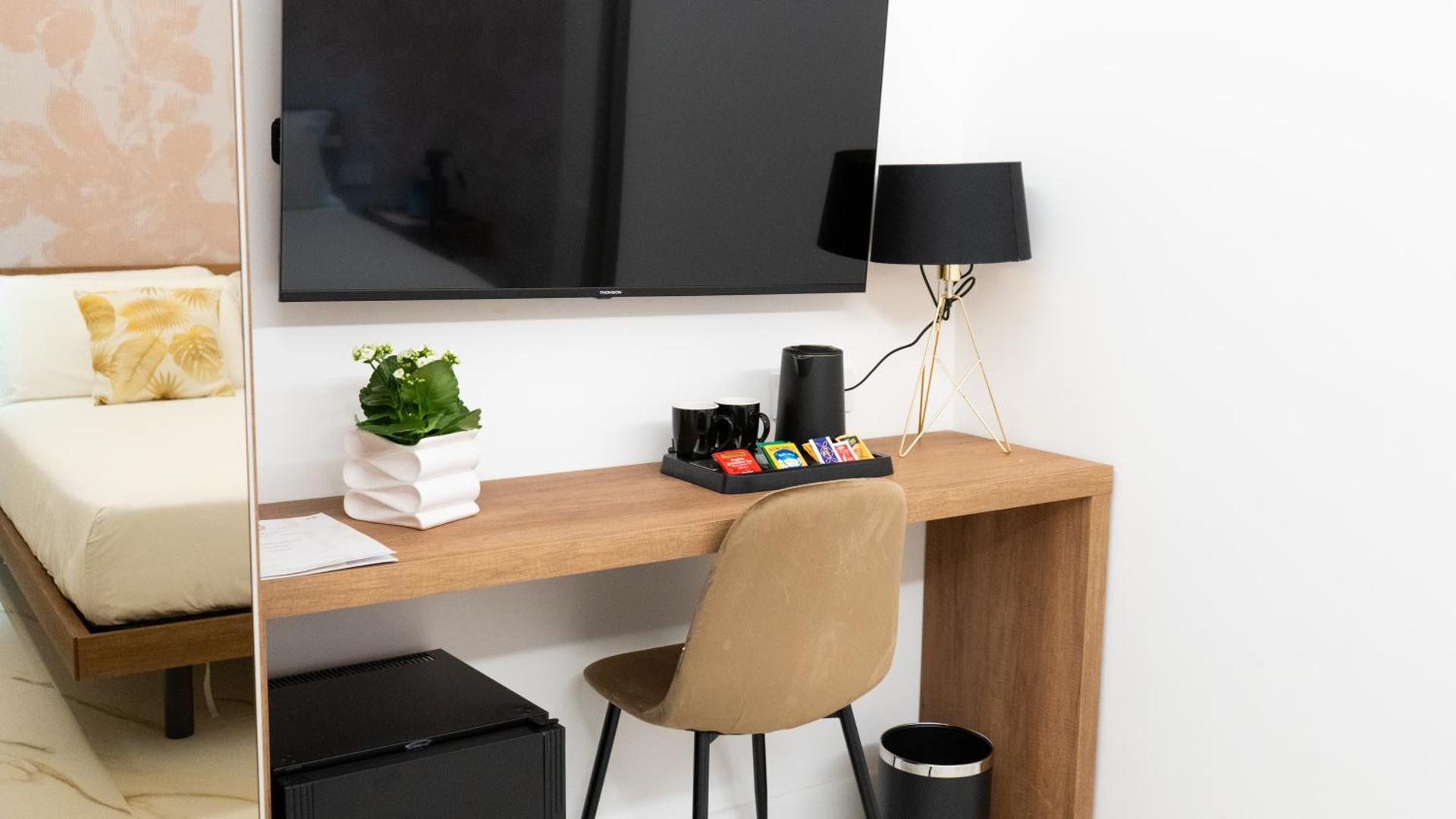 Hotel Diana - Photo 59