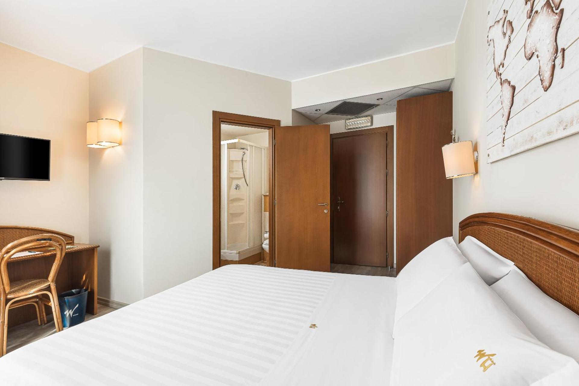 Welcome Hotel - Photo 16