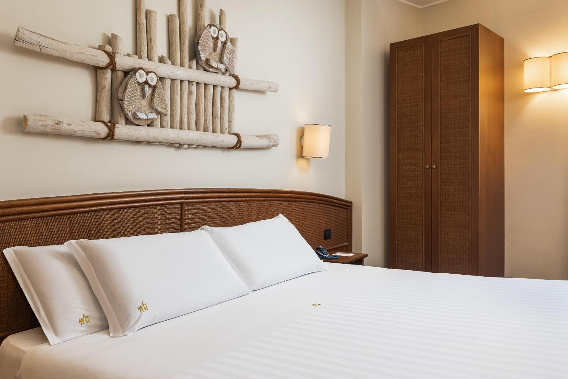 Welcome Hotel - Photo 9
