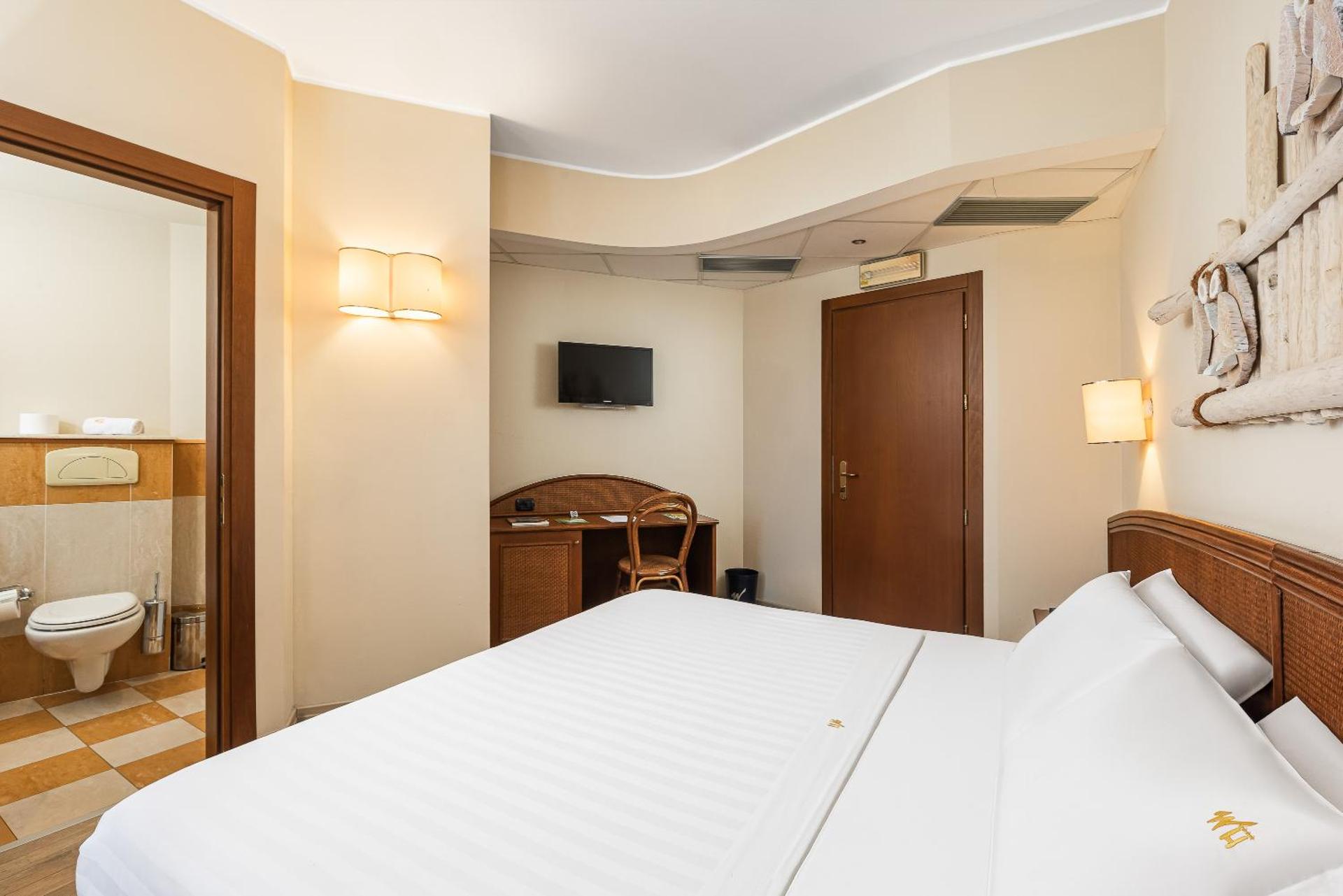 Welcome Hotel - Photo 20