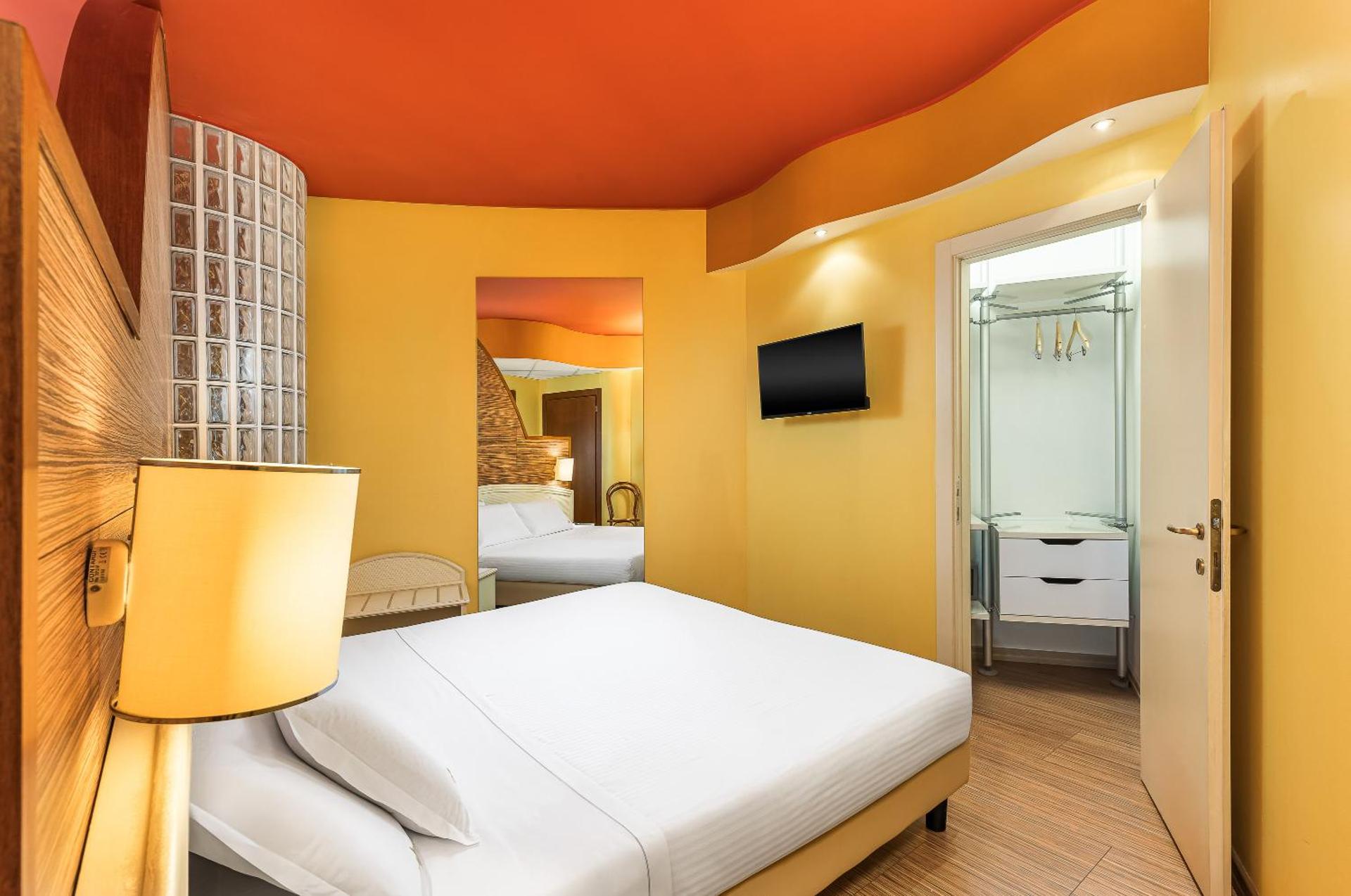 Welcome Hotel - Photo 41