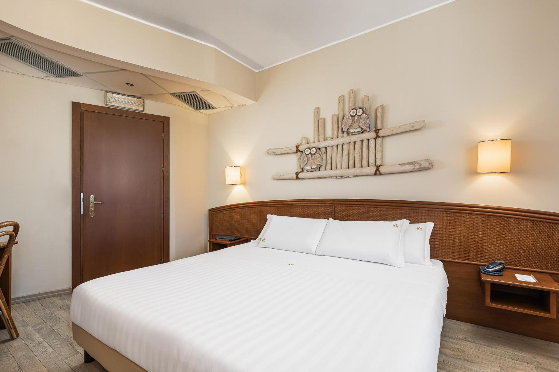 Welcome Hotel - Photo 15