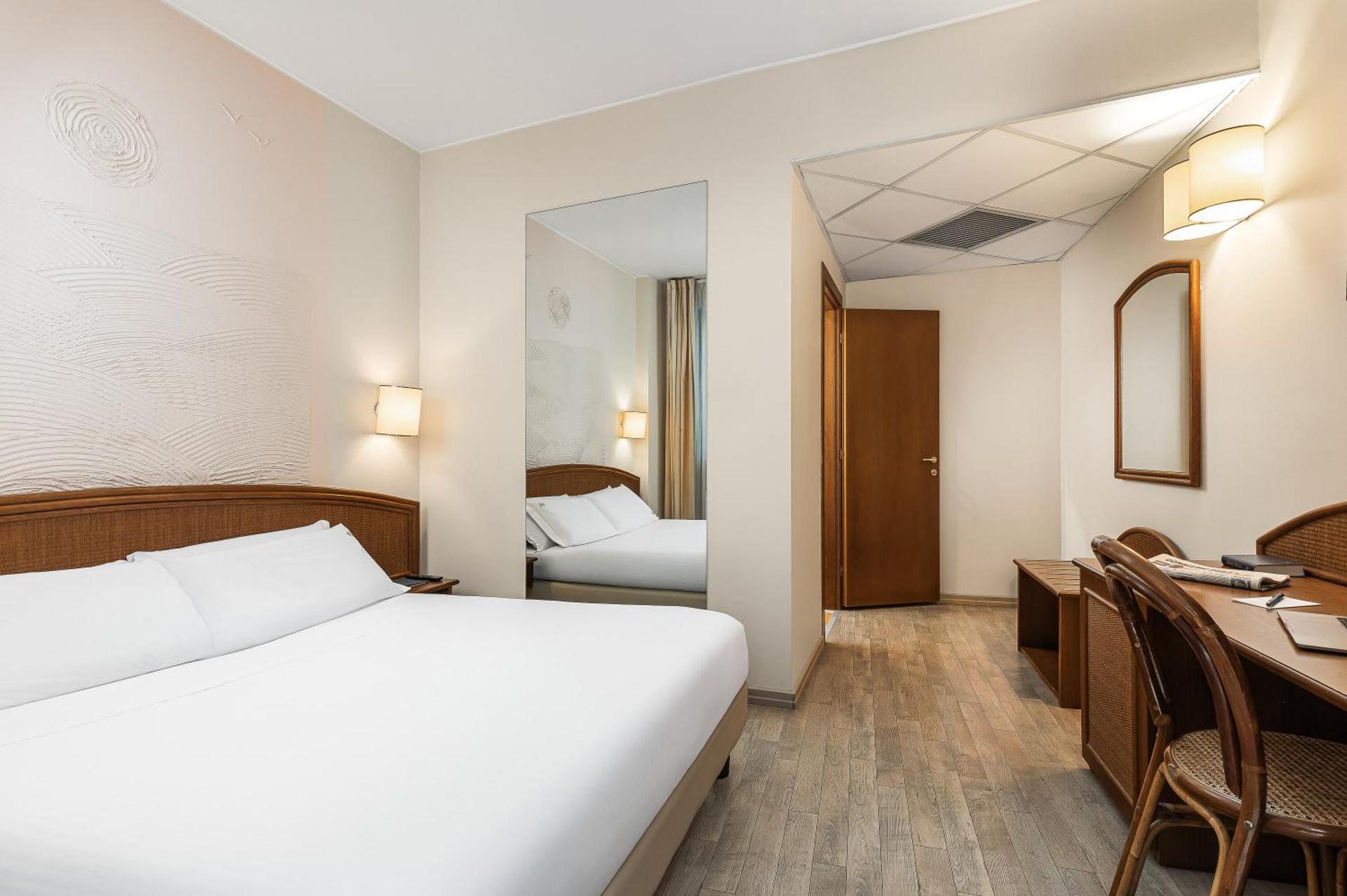 Welcome Hotel - Photo 22