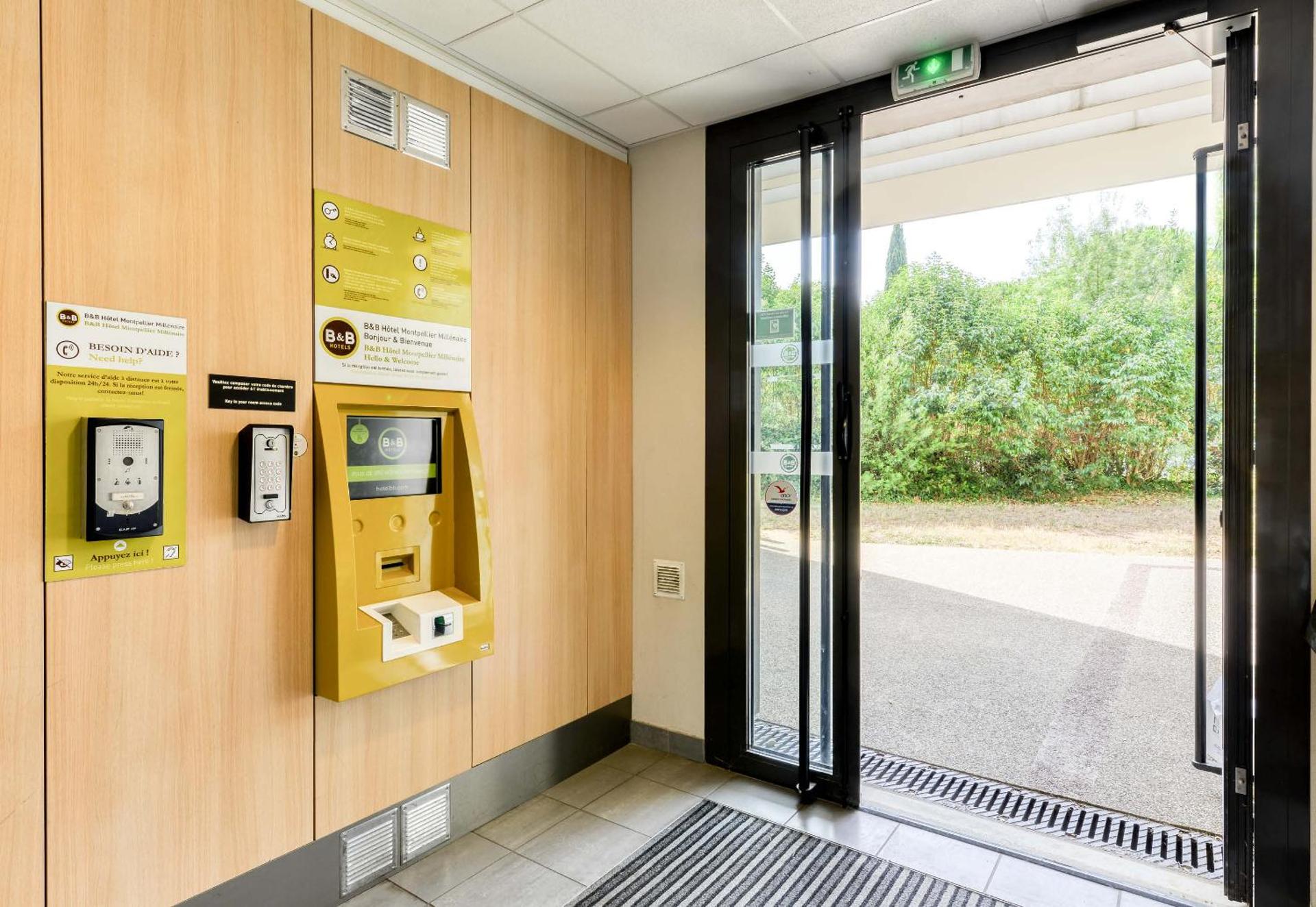 B&B HOTEL Montpellier Centre Le Millénaire - Photo 22