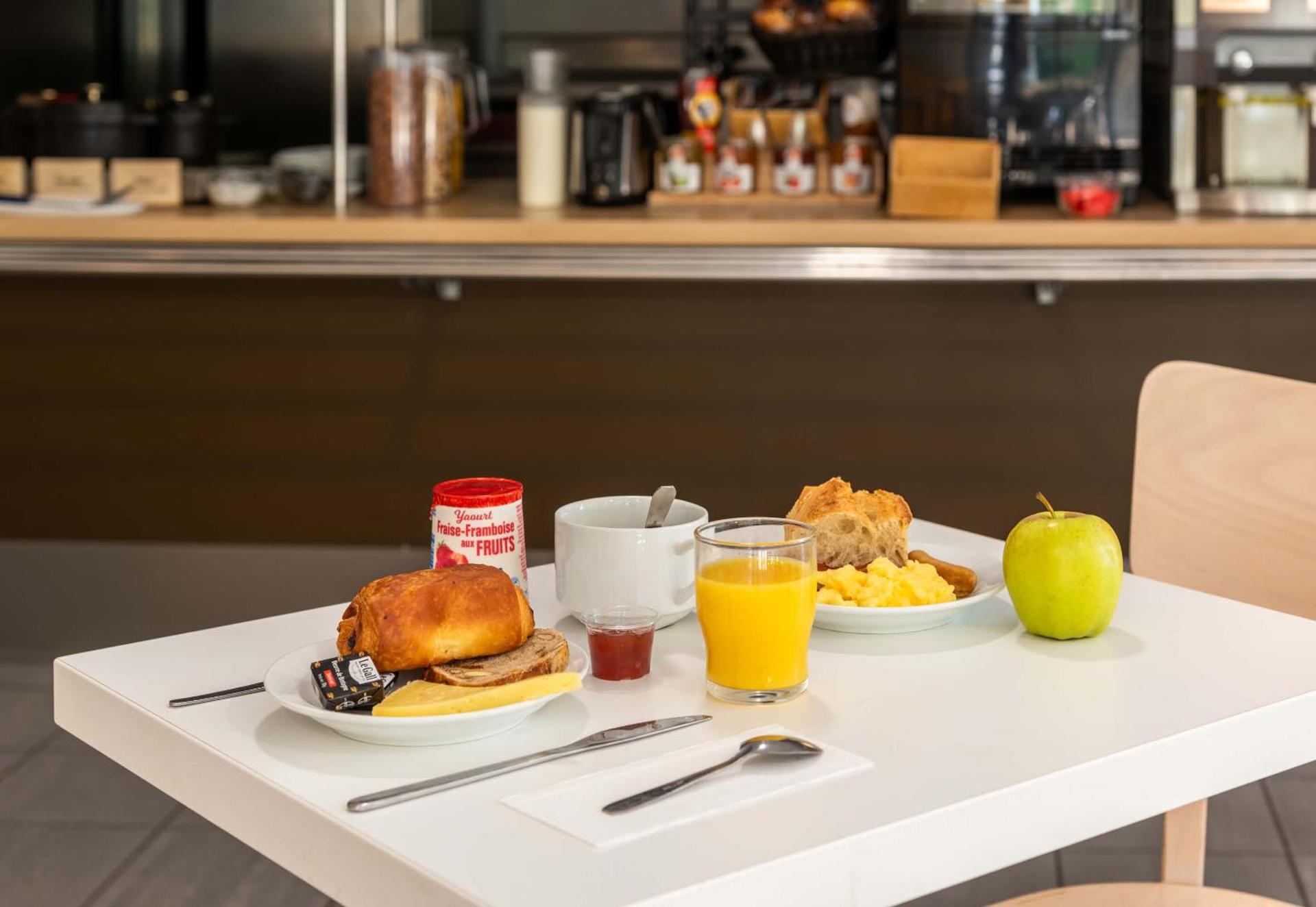 B&B HOTEL Montpellier Centre Le Millénaire - Photo 10