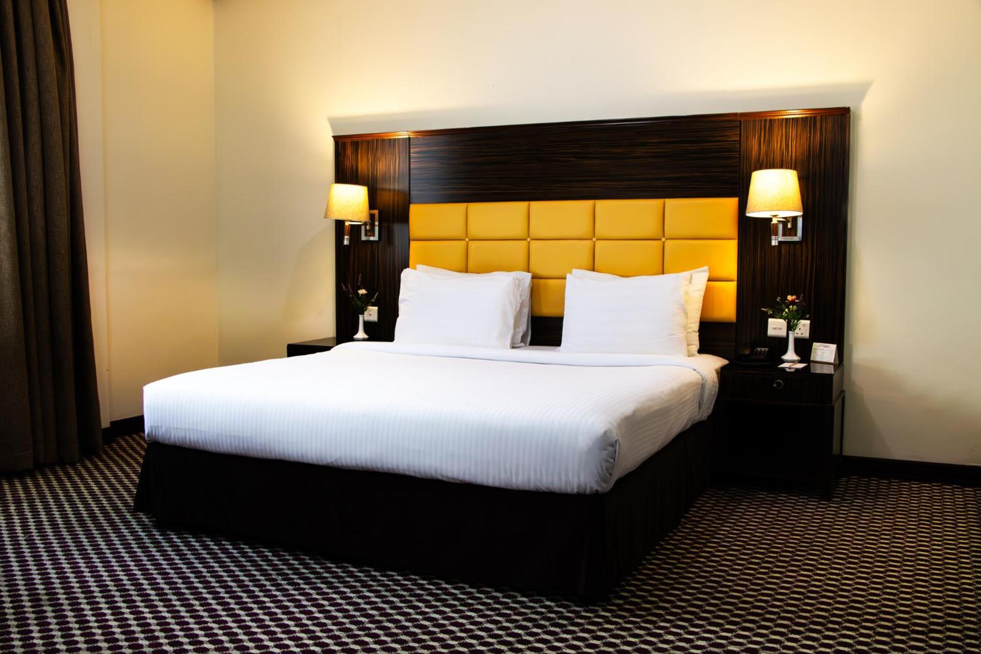 Fortune Karama Hotel - Photo 38