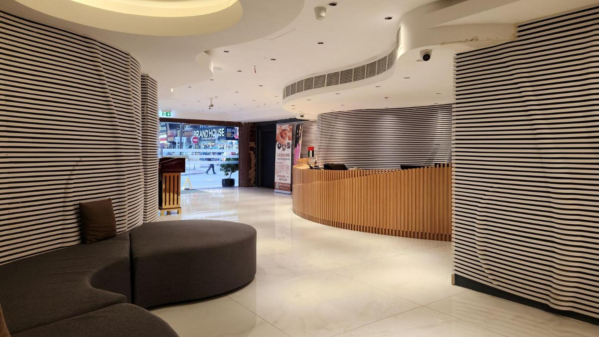 Vendome Plaza Hotel - Photo 36