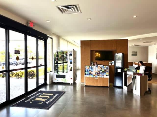 Cozy hotel with Super location near Disney - Photo 21