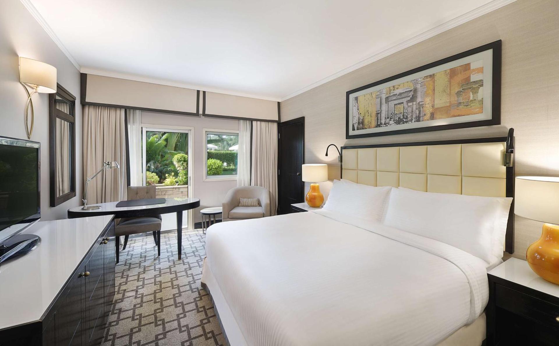 King Patio Room with Terrace Pool View