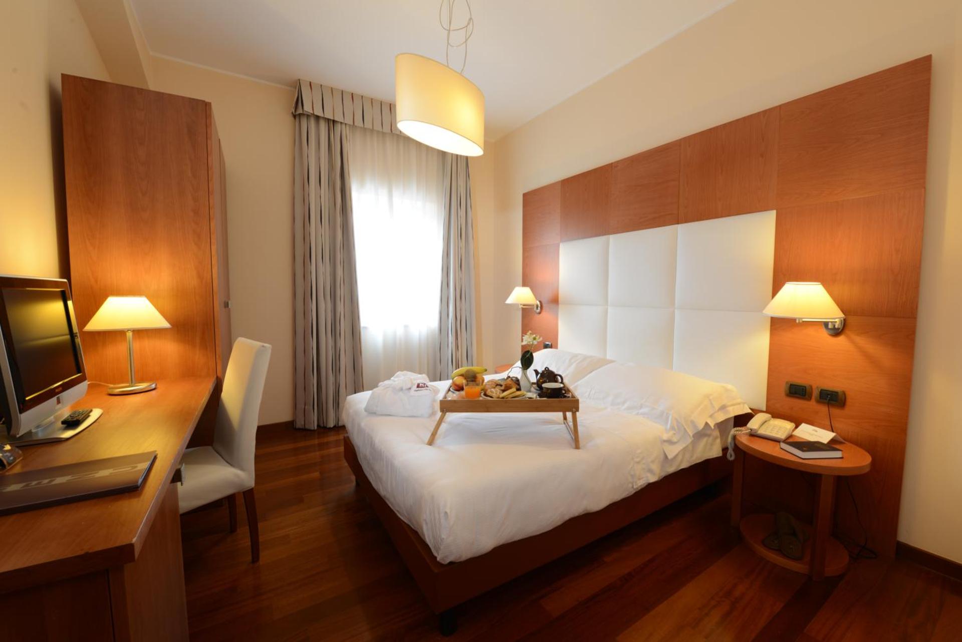 Hotel Guglielmo - Photo 23