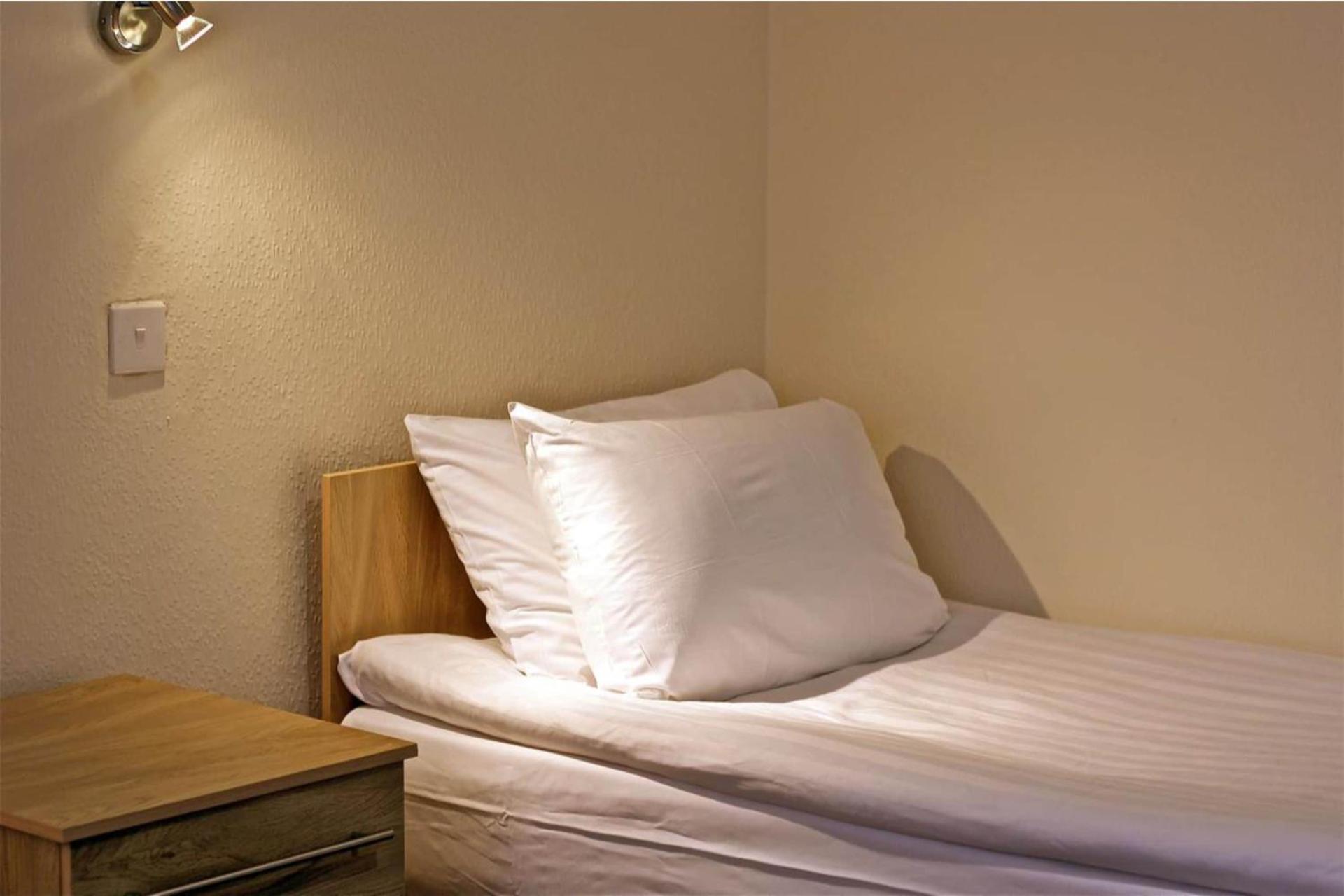 Standard Single Room - Photo 2