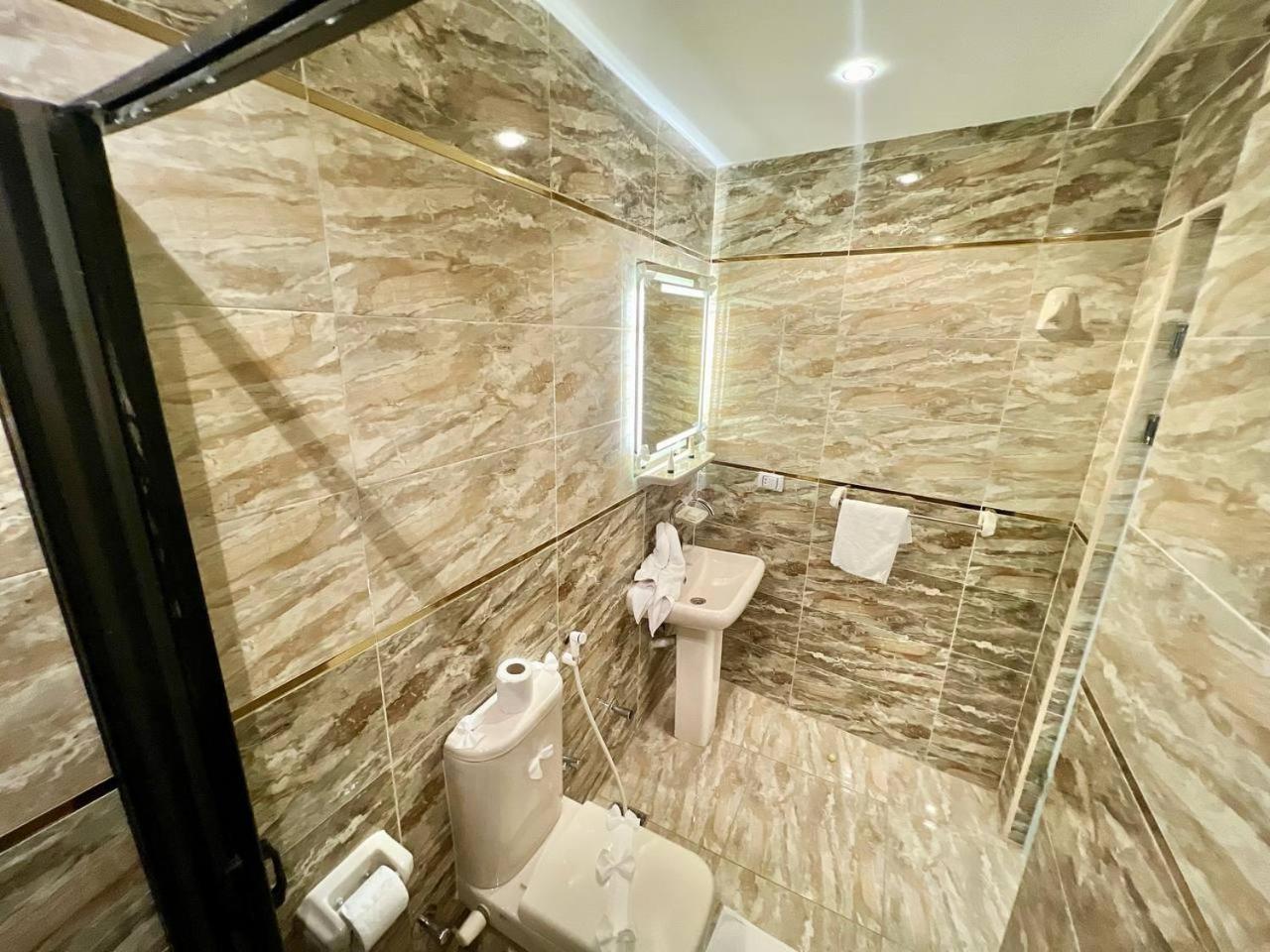 Elite Paradise Pyramids View - Photo 11