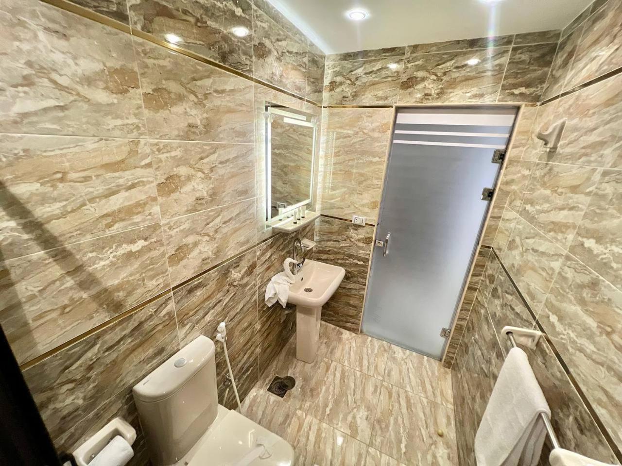 Elite Paradise Pyramids View - Photo 25