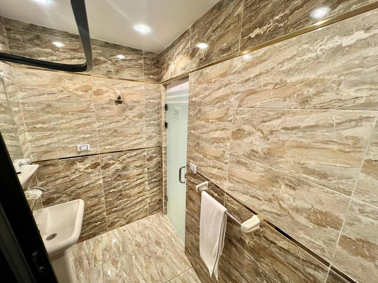 Elite Paradise Pyramids View - Photo 41