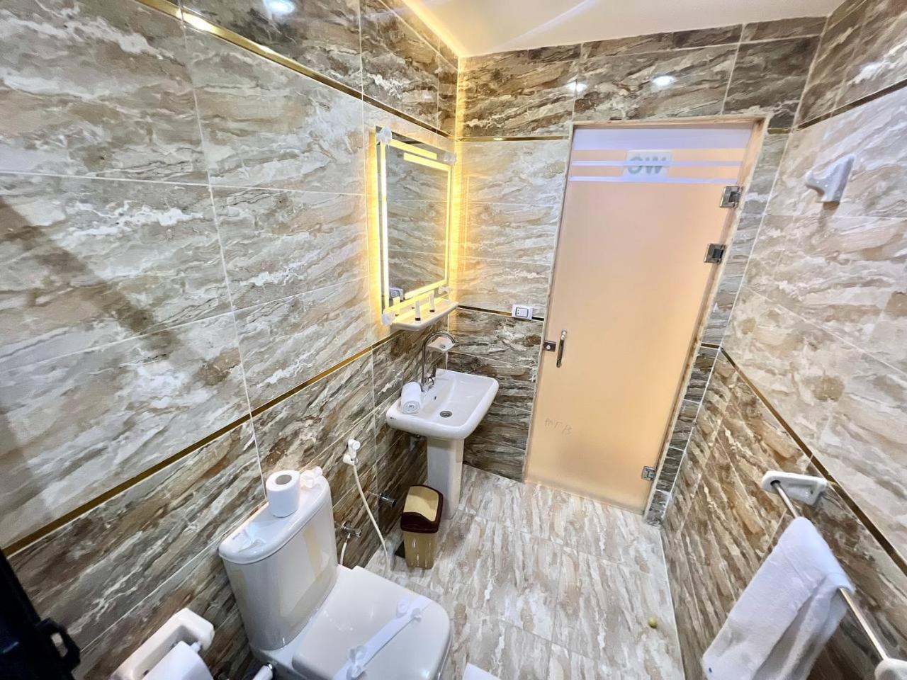 Elite Paradise Pyramids View - Photo 49