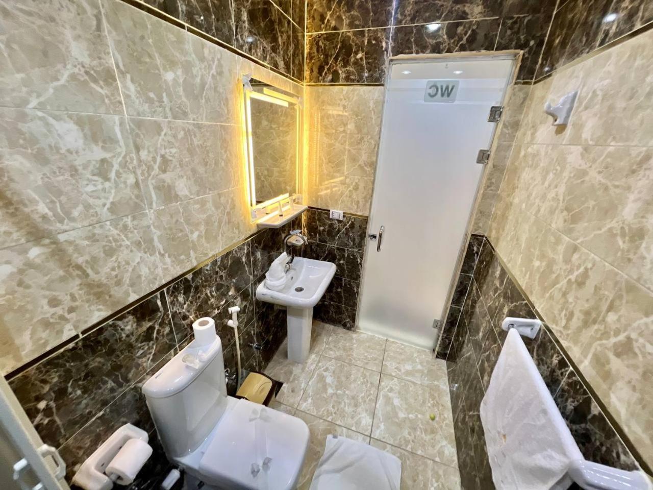 Elite Paradise Pyramids View - Photo 76