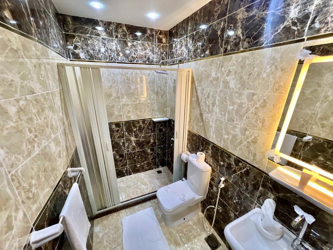 Elite Paradise Pyramids View - Photo 84