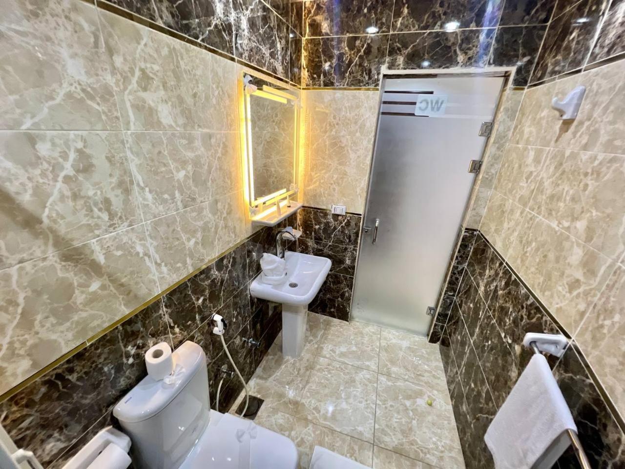 Elite Paradise Pyramids View - Photo 83