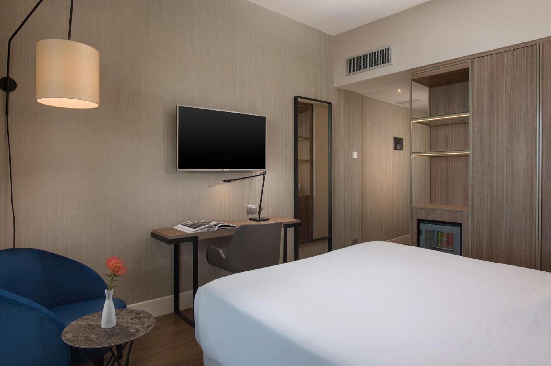 NH Palermo - Photo 35