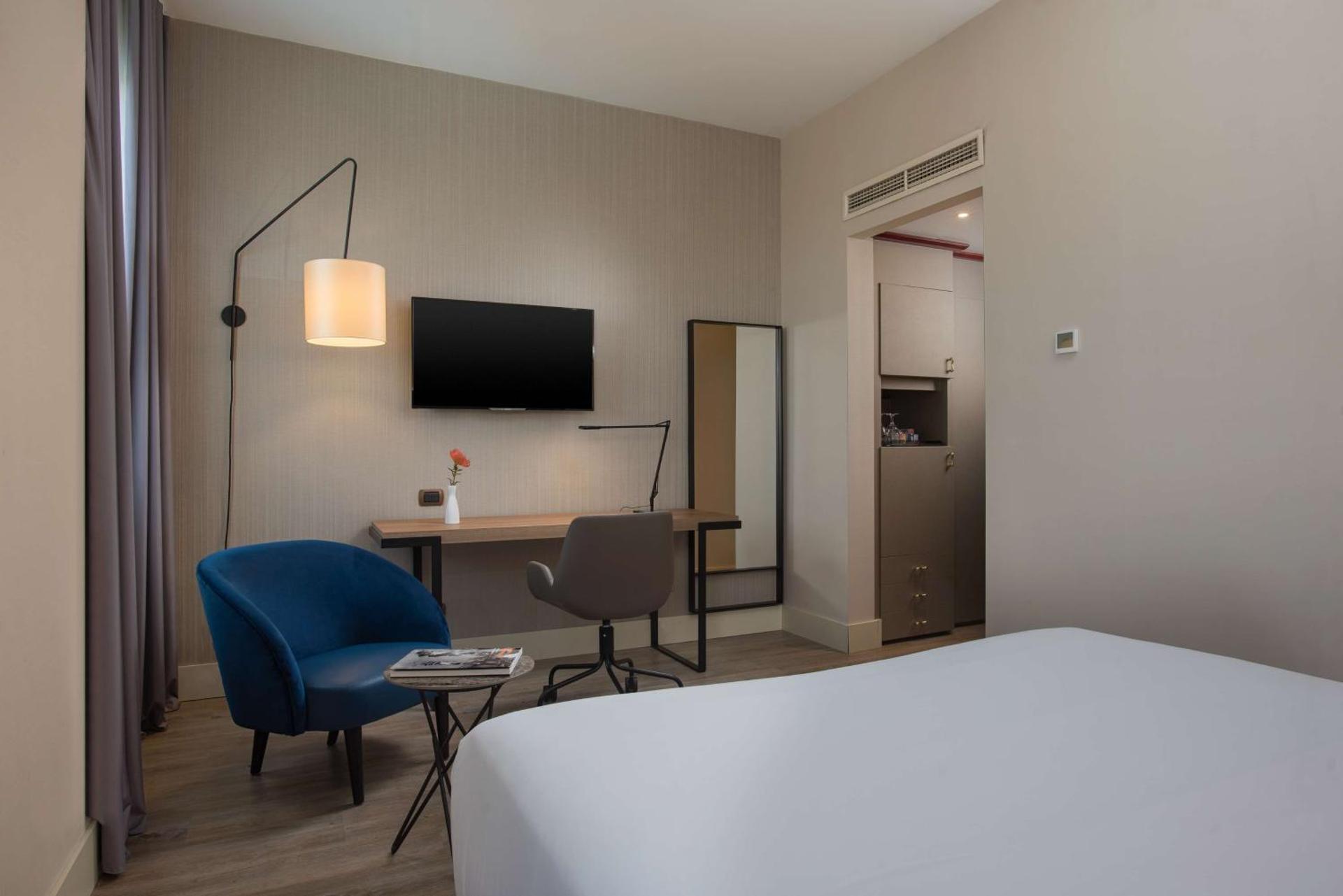 NH Palermo - Photo 40