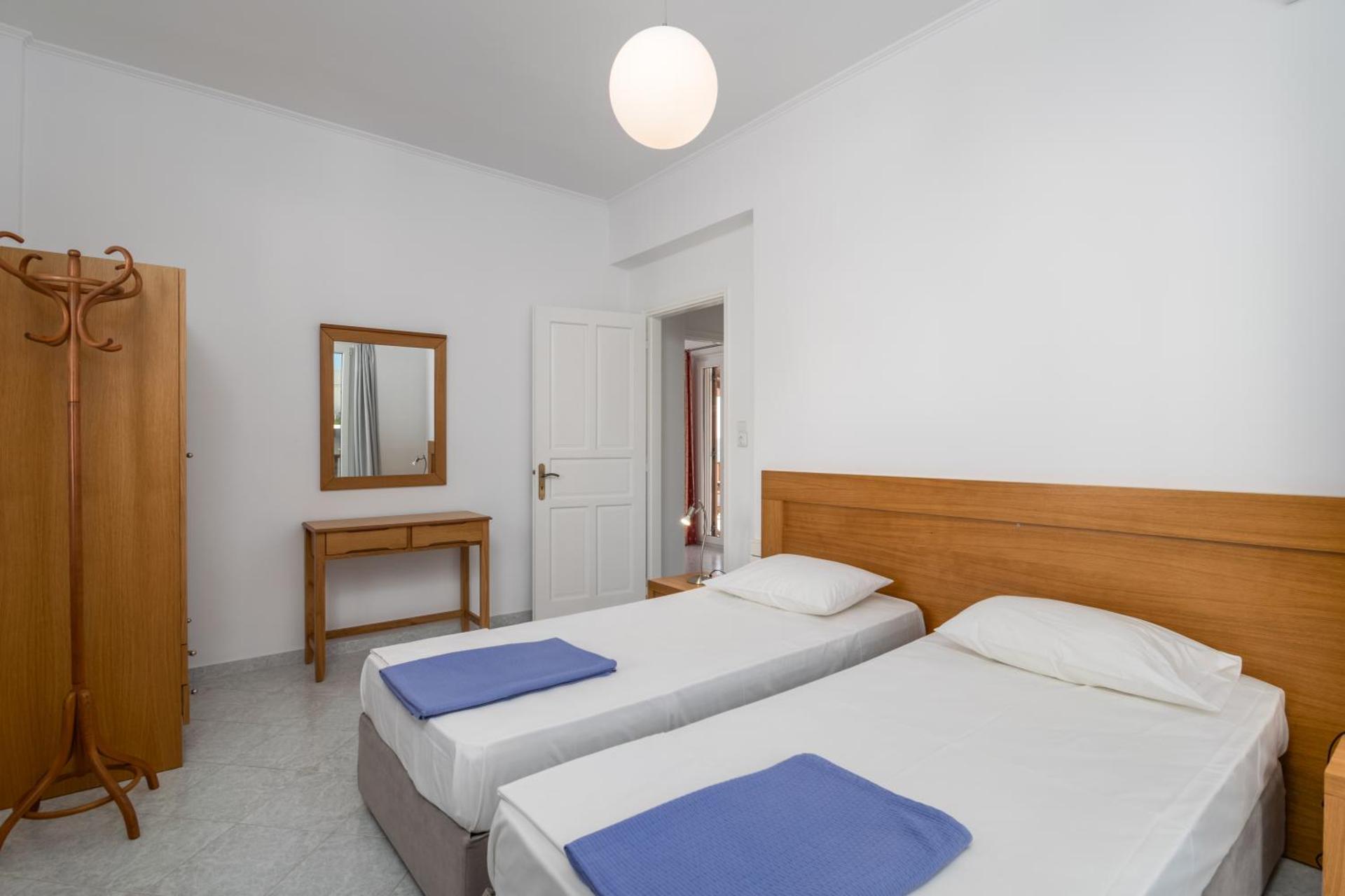 Uncle John's House with View - Photo 18