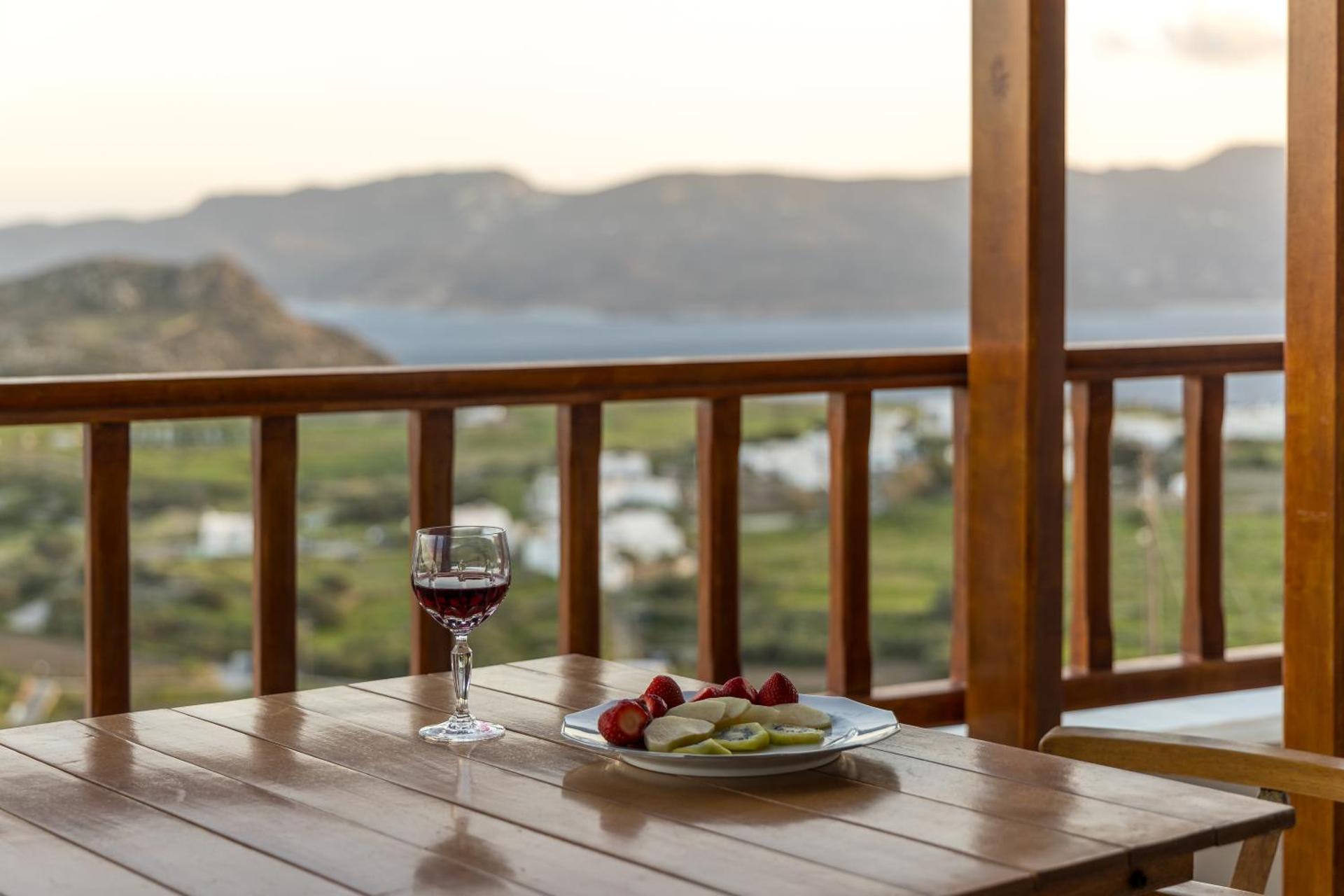 Uncle John's House with View - Photo 13