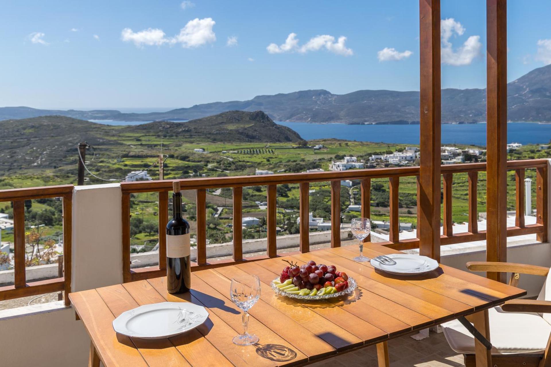 Uncle John's House with View - Photo 11