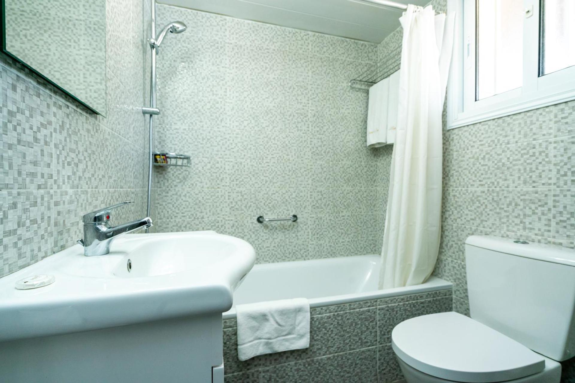 Helios Bay Hotel and Suites - Photo 52